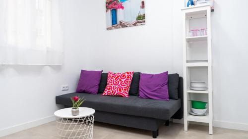 Ciudad Lineal Apartamento | Apartment 5 Private complex Parking 4 people