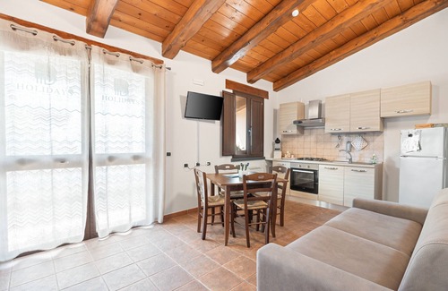 Cabras Apartamento | Apartamento '5' con jardín compartido, Wi-Fi y aire acondicionado