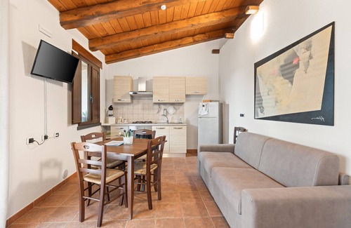 Cabras Apartamento | Apartamento '5' con jardín compartido, Wi-Fi y aire acondicionado
