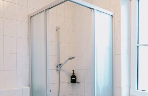 Groedig Apartamento | Apartment 6 with balcony and in view of Untersberg