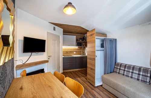 Issengo Apartamento | Apartamento '7' con vistas a la montaña, piscina compartida y Wi-Fi