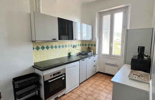 Les Arcs-sur-Argens Apartamento | Apartamento ** 75 m2, 2 habitaciones, 6 personas, terraza de 30 m2 con barbacoa