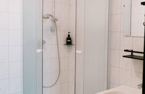 Groedig Apartamento | Apartment 9 with balcony and in view of Untersberg