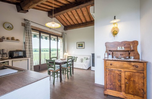 Colle di Val d'Elsa Apartamento | Apartamento 'Appartamento Belvedere' con jardín privado, Wi-Fi y aire acondicionado