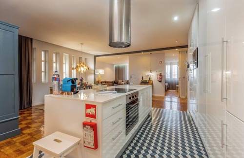 Centro / Baixa Villa | Apartment Abilio - Five Bedroom Villa, Sleeps 12