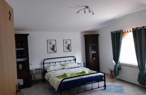 Municipality of Gracac Apartamento | Apartment Ada bed & breakfast