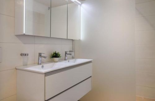 Davos-Platz Apartamento | Apartment Allod Park Haus C 301 by Interhome