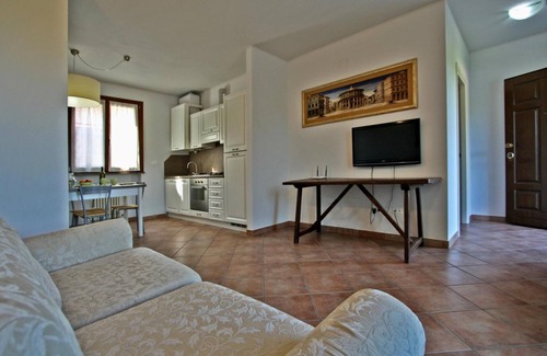 Pesaro Apartamento | Apartment Alloro 5 - Dos Habitaciones Piso, Capacidad 5