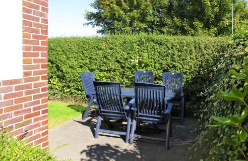 Neugarmssiel Apartamento | Apartment Alter Bahnhof by Interhome
