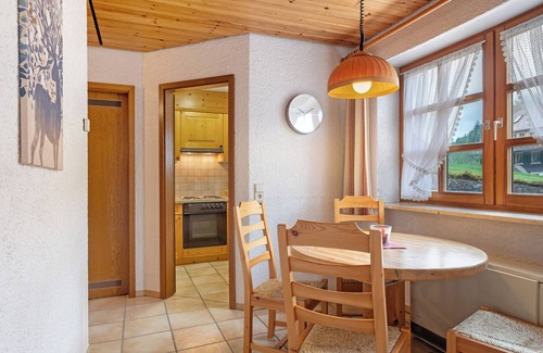 Menzenschwand-Hinterdorf Apartamento | Apartamento 'Am Blaubeerhang' con vistas a la montaña, terraza privada y Wi-Fi