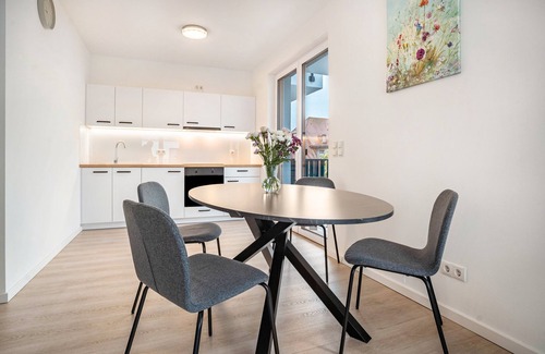 Greifswald Apartamento | Apartamento 'Am Botanischen Garten' con balcón y Wi-Fi