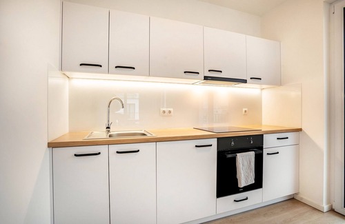 Greifswald Apartamento | Apartamento 'Am Botanischen Garten' con balcón y Wi-Fi