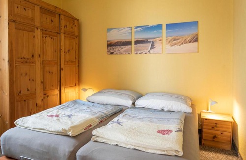 Waase Apartamento | Apartment Am Strom-3 by Interhome