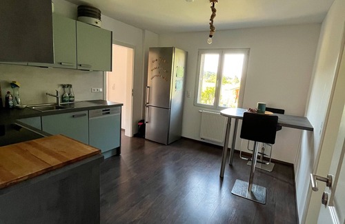 Wollbach Apartamento | Apartamento 'An Der Wiese' con balcón y Wi-Fi