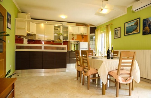 Omis Apartamento | Apartment Ana