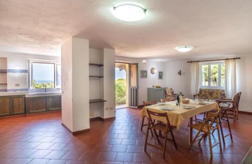 La Ciaccia Apartamento | Apartment Ananas 1 C by Interhome