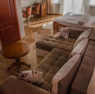 Inija Apartamento | Apartment and Rooms In Club