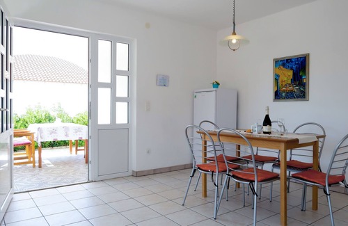 Barbat na Rabu Apartamento | Apartamento Andrea by Interhome