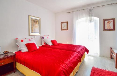 Bregi Apartamento | Apartment Andrea by Interhome