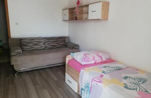 Dugi Rat Apartamento | Apartment Andrić