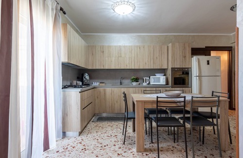 Terrasini Apartamento | Apartamento Angy con vistas al mar, balcones y Wi-Fi