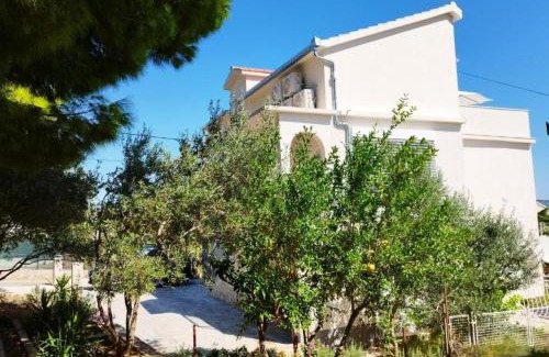Seget Donji Apartamento | Apartment Aniva - 50 m from the sea