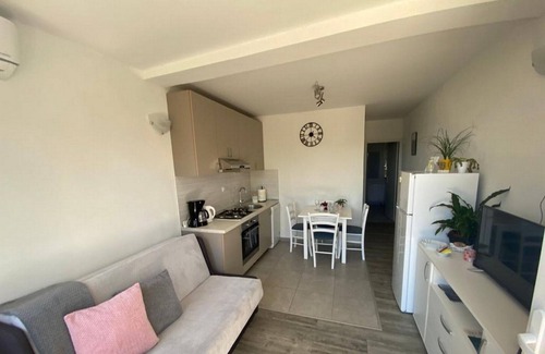 Bristane Apartamento | Apartment Ante - One Bedroom Apartment with Terrace and Garden View