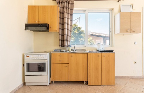 Fanai Apartamento | Apartamento 'Anthi 1 Para 3 Personas' con terraza compartida, jardín y aire acondicionado