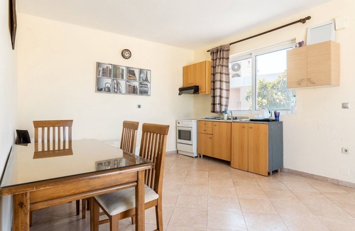 Fanai Apartamento | Apartamento 'Anthi 1 Para 3 Personas' con terraza compartida, jardín y aire acondicionado