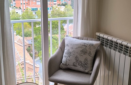 Cervantes Apartamento | Apartamento 'Apartamento Góngora Congresos' con vistas a la montaña, Wi-Fi y aire acondicionado