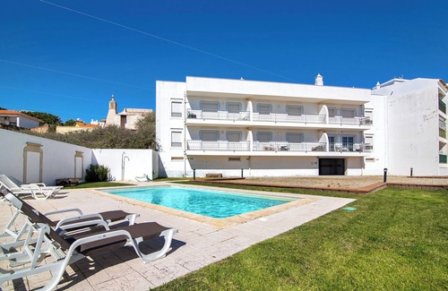 Peneco Beach Apartamento | Apartamento 'Apartamento Rossio' con piscina compartida, Wi-Fi y aire acondicionado