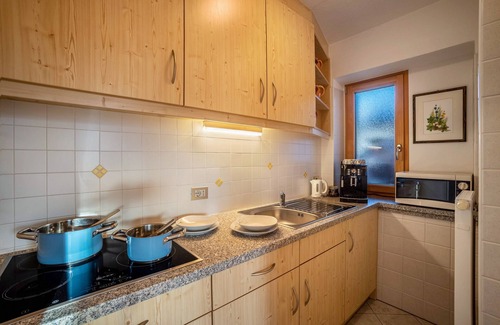 Acereto Apartamento | Apartamento App Hubertus - Sagernock con vistas a la montaña, balcón orientado al sur y WLAN