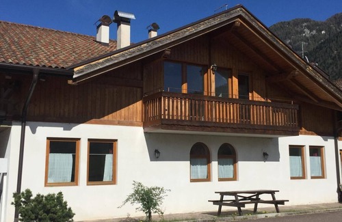 Dimaro Apartamento | Apartamento 'Appartamento Fantelli 6' con vistas a la montaña, terraza compartida y Wi-Fi