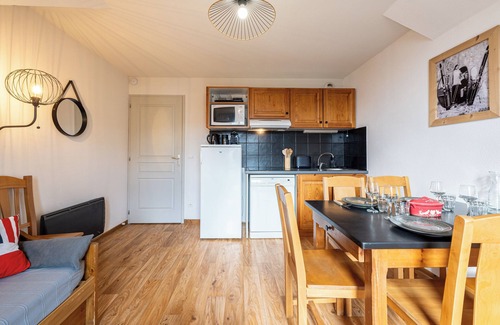 Albiez-le-Vieux Apartamento | Apartamento 'Appartement Atlas' con vistas a la montaña, balcón y Wi-Fi