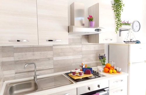 Marina di Ragusa Apartamento | Apartment 'Appartamento Nensi' with Balcony and Air Conditioning