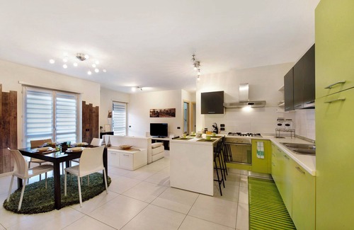 Aosta Apartamento | Apartamento 'Appartamento Da Jenny' con vistas a la montaña, balcón y Wi-Fi