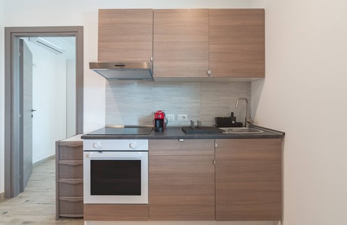 Arenella Apartamento | Apartment 'Appartamento Arancione In Villa' with Private Terrace, Wi-Fi and Air Conditioning