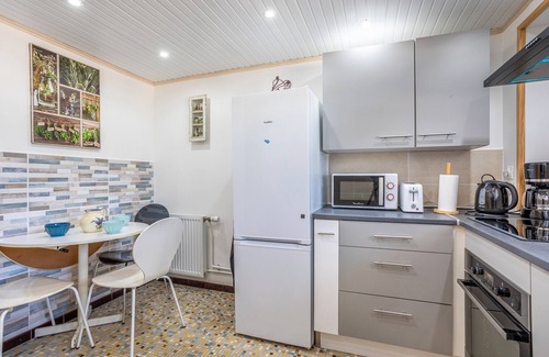 Challans Apartamento | Apartamento 'Appartement Entre Mer Et Marais' con terraza compartida, Wi-Fi y aire acondicionado