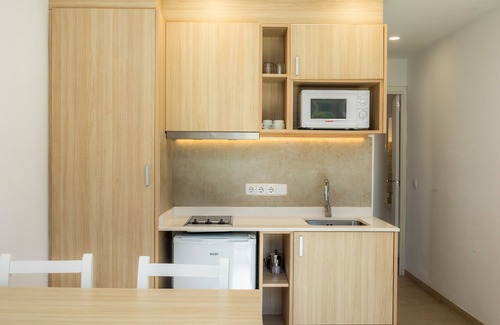 Cala Ferrera Apartamento | Apartamento 'Aquamarina 3' con piscina compartida, Wi-Fi y aire acondicionado
