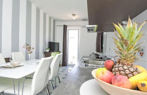 Tribunj Apartamento | Apartment Aquanur-4 by Interhome