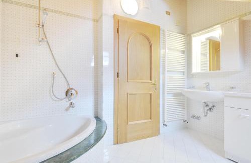 Fontanazzo Apartamento | Apartment Ardoney-2 by Interhome