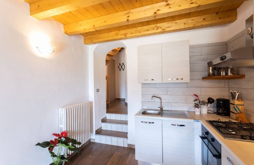 Vesio Apartamento | Apartamento 'Artù' con jardín compartido, balcón y Wi-Fi
