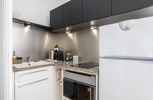 Chateau-Thebaud Casa | Apartamento 'Au Milieu Des Vignes' con terraza privada, jardín privado y Wi-Fi