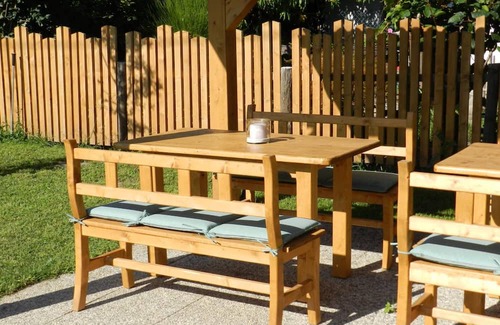 Laives Apartamento | Apartment 'Auelehof Matilde' with Mountain View, Wi-Fi and Air Conditioning