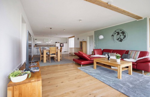 Wangen im Allgaeu Apartamento | Apartamento 'Auf Dem Haldershof Og' con vistas a la montaña, terraza privada y Wi-Fi