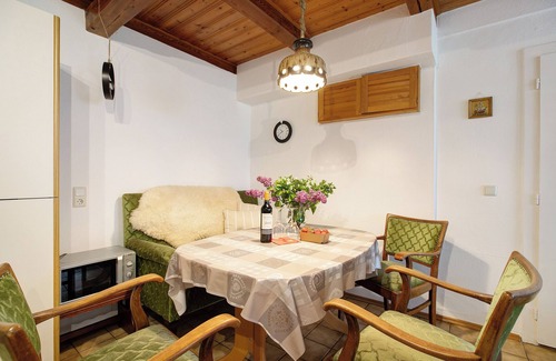 Wolmersdorf Apartamento | Apartamento 'Auf Dem Rosenhof' con terraza compartida, jardín privado y Wi-Fi