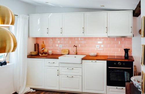 Bad Aussee Apartamento | Apartment Aussee- Atelier Salzherrenhof- Küche, WLAN, Netflix