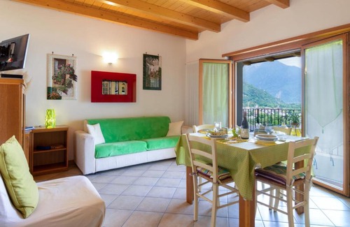 Gera Lario Apartamento | Apartment Azalea - GLA103 by Interhome