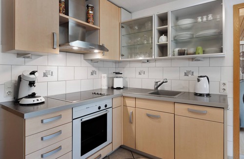 Uehlingen-Birkendorf Apartamento | Apartamento "Casa de la Selva Negra" con terraza compartida, jardín compartido y Wi-Fi