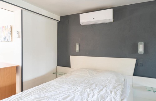 Quartier des Espesses Apartamento | Apartment 'Bas Maison Nîmes' with Shared Pool, Wi-Fi and Air Conditioning